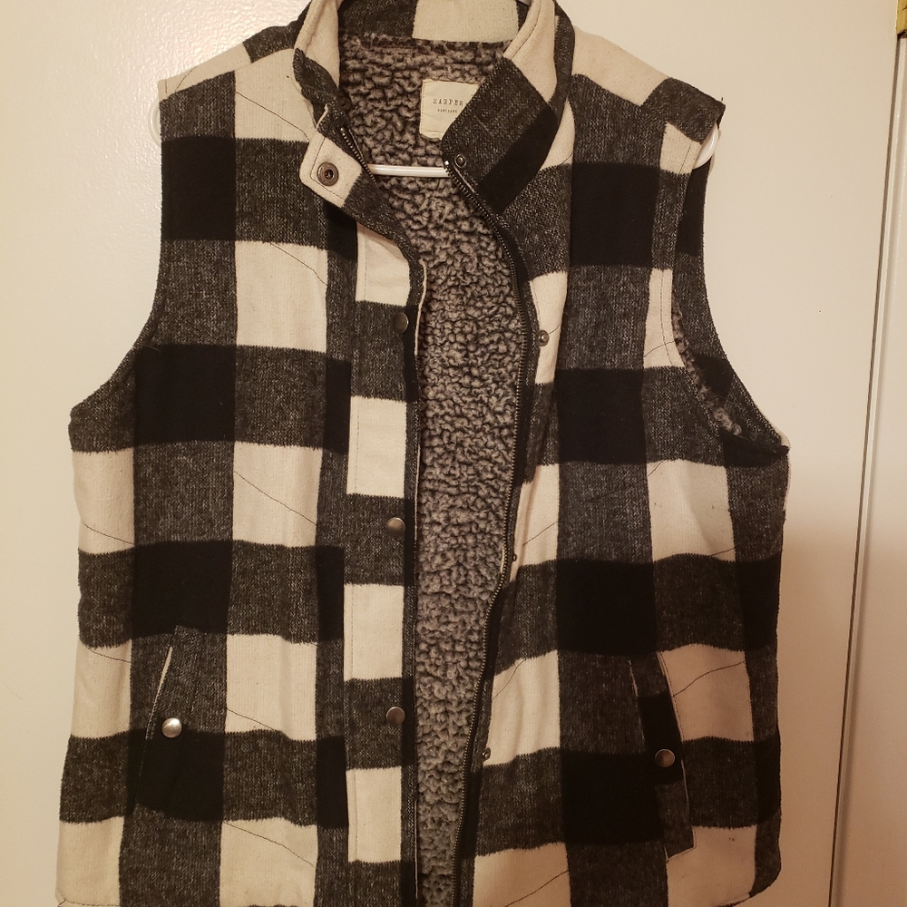 Quilted Buffalo Check Sherpa-Lined Vest - Black & White